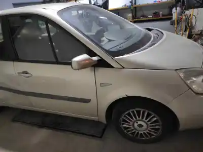 Veículo de Sucata renault scenic ii authentique do ano 2007 alimentado 