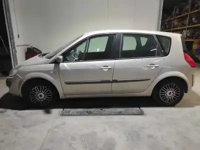 Veículo de Sucata renault scenic ii authentique do ano 2007 alimentado 