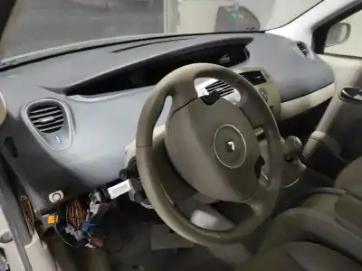 Veículo de Sucata renault scenic ii authentique do ano 2007 alimentado 