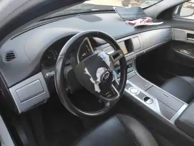 Scrapping Vehicle jaguar xf i (x250) 2.2 d of the year 2012 powered 