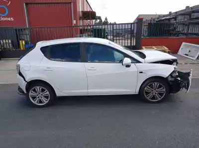 Veículo de Sucata seat ibiza (6j5) reference do ano 2010 alimentado cayb