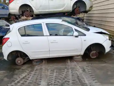 Здавання транспортного засобу opel corsa d catch me року 2007 потужний z13dtj