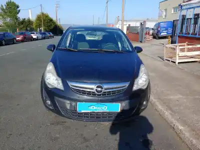 Veicolo di demolizione opel corsa d color edition dell'anno 2013 alimentato a13dte