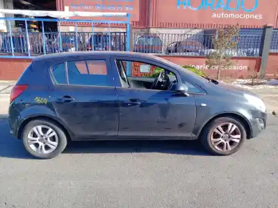 Veicolo di demolizione opel corsa d color edition dell'anno 2013 alimentato a13dte