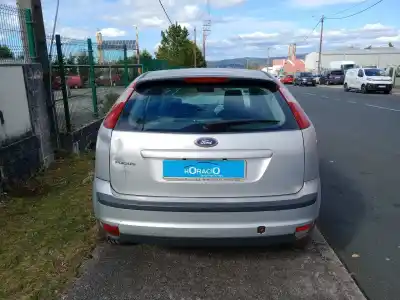 Vehicul casat ford focus berlina (cap) ambiente (d) al anului 2006 alimentat hwda