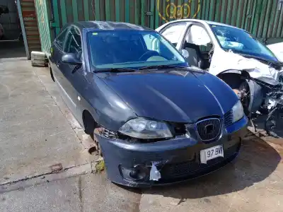 Veículo de Sucata SEAT IBIZA (6L1) Signo do ano 2002 alimentado ASZ