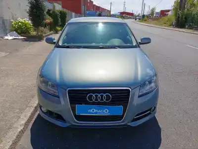 Veículo de Sucata AUDI A3 (8P) 1.6 TDI Ambiente do ano 2011 alimentado CAY