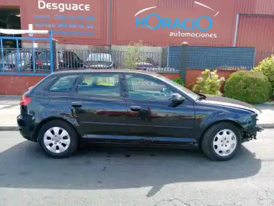 Veículo de Sucata AUDI A3 (8P) 1.6 TDI Ambiente do ano 2012 alimentado CAY