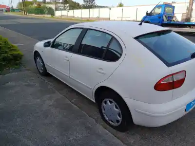 Здавання транспортного засобу seat leon (1m1) 1.9 sdi року 2000 потужний aqm