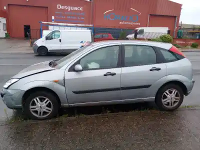 Scrapping Vehicle ford focus berlina (cak) ghia of the year 2003 powered f9da