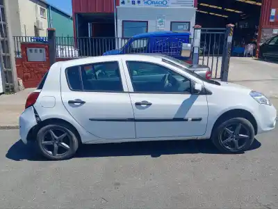 Veículo de Sucata renault clio iii pack authentique do ano 2009 alimentado k9k m7