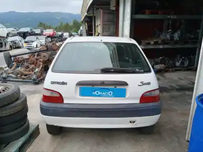 Veicolo di demolizione citroen saxo 1.1 sx dell'anno 2002 alimentato hfx