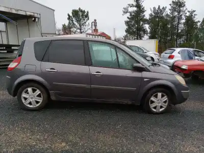 Veículo de Sucata RENAULT SCENIC II Authentique 120 CV / 88 KW do ano 2006 alimentado F9Q D8