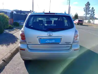 Veículo de Sucata toyota corolla verso (r1) 2.2 d-4d sol do ano 2005 alimentado 2adftv