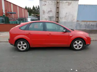 Sloopvoertuig ford focus berlina (cap) ghia van het jaar 2005 aangedreven g6da