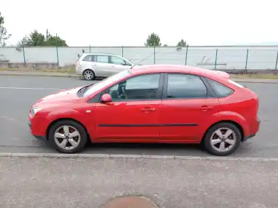 Sloopvoertuig ford focus berlina (cap) ghia van het jaar 2005 aangedreven g6da