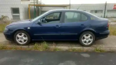 Veículo de Sucata seat                                               toledo (1m2)                                                                                                                                                                                                                                               signo                                                                                                                                                                                                                                                      do ano 2002 alimentado asv
