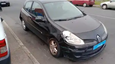 Здавання транспортного засобу renault clio ii fase ii (b/cb0) authentique року 2001 потужний k9k t7