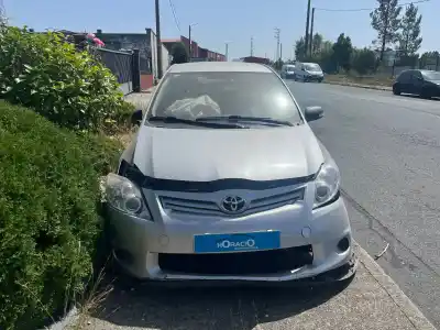 Veicolo di demolizione TOYOTA AURIS  dell'anno 2012 alimentato 1ND