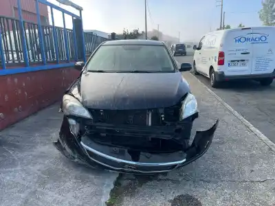Veicolo di demolizione KIA CEE'D FASTBACK (ED)  dell'anno 2012 alimentato D4FB