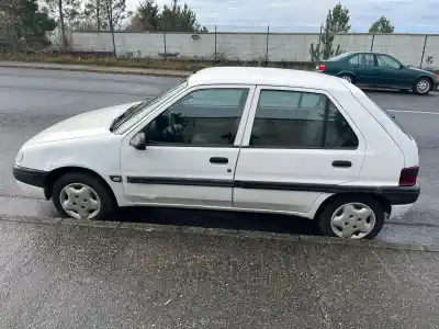 Veículo de Sucata citroen saxo 1.1 sx do ano 1999 alimentado hdz