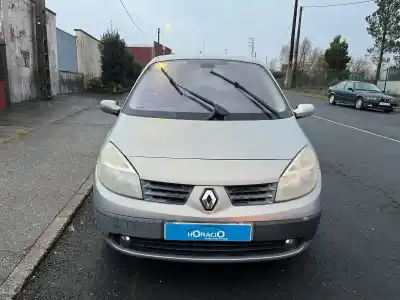 Veículo de Sucata RENAULT SCENIC II  do ano 2003 alimentado F9Q D8