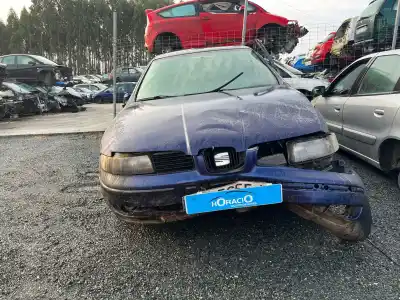 Véhicule à la ferraille SEAT LEON (1M1)  de l'année 2000 alimenté AHF