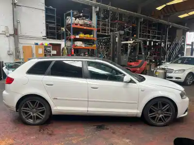 Véhicule à la ferraille audi a3 sportback (8p) 2.0 tdi ambiente (dpf) de l'année 2008 alimenté bmm