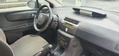 Veículo de Sucata citroen c4 berlina 1.4 16v do ano 2010 alimentado kfu