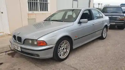 Veículo de Sucata BMW SERIE 5 BERLINA (E39) 525tds do ano 2001 alimentado 256T1