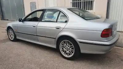 Veículo de Sucata bmw serie 5 berlina (e39) 525tds do ano 2001 alimentado 256t1