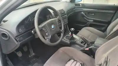 Veículo de Sucata bmw serie 5 berlina (e39) 525tds do ano 2001 alimentado 256t1