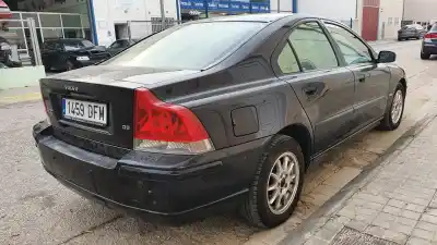 Sloopvoertuig volvo s60 berlina d5 van het jaar 2005 aangedreven d5244t