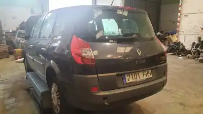 Veicolo di demolizione renault                                            scenic ii                                                                                                                                                                                                                                                  1.9 dci diesel                                                                                                                                                                                                                                             dell'anno 2006 alimentato f9qe8