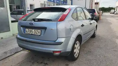 Vehicul casat ford focus berlina (cap) ambiente (d) al anului 2006 alimentat kkda