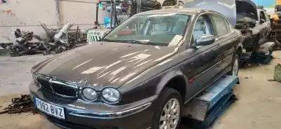 Здавання транспортного засобу jaguar x-type 2.5 v6 року 2002 потужний 