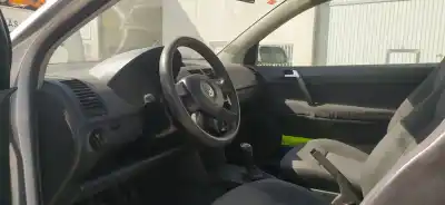 Veículo de Sucata volkswagen polo (9n1) conceptline do ano 2003 alimentado asy