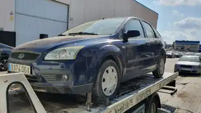 Veículo de Sucata FORD FOCUS BERLINA (CAP) 1.6 16V CAT do ano 2005 alimentado HWDA