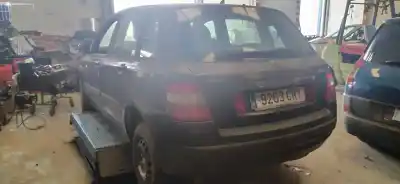 Veículo de Sucata fiat stilo multi wagon (192) 1.6 16v do ano 2004 alimentado 182b6000