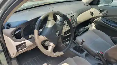 Veicolo di demolizione nissan almera (n16/e) acenta dell'anno 2002 alimentato yd22ddt