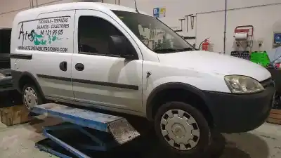 Sloopvoertuig opel combo cargo van het jaar 2010 aangedreven z13dtj