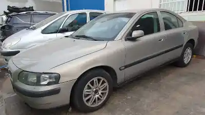 Veículo de Sucata volvo s60 berlina 2.4 d do ano 2003 alimentado d5244t