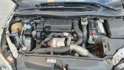 Sloopvoertuig citroen c4 berlina sx van het jaar 2006 aangedreven 9hydv6ted4