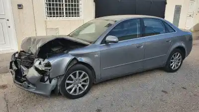 Veículo de Sucata audi a4 berlina (8e) 2.0 tdi do ano 2006 alimentado bre