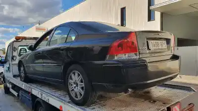 Veículo de Sucata volvo s60 berlina 2.4 d do ano 2005 alimentado d5244t