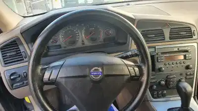 Veículo de Sucata volvo s60 berlina 2.4 d do ano 2005 alimentado d5244t