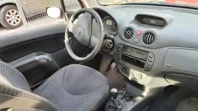 Veículo de Sucata citroen c3 1.4 hdi satisfaction do ano 2004 alimentado 8hx (dv4td)