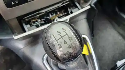 Scrapping Vehicle toyota corolla (e12) 2.0 d-4d linea sol berlina of the year 2003 powered 1cdftv