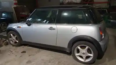 Здавання транспортного засобу mini mini (r50,r53) cooper року 2002 потужний w10b16ag