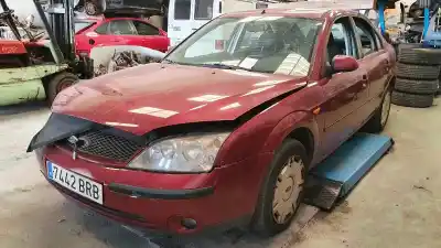 Veicolo di demolizione FORD                                               MONDEO BERLINA (GE)                                                                                                                                                                                                                                        Trend                                                                                                                                                                                                                                                      dell'anno 2001 alimentato D6BA